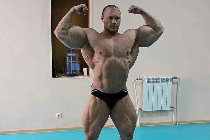 A bodybuilder in Russia dies after damaging his health with muscle growth acceleration drugs