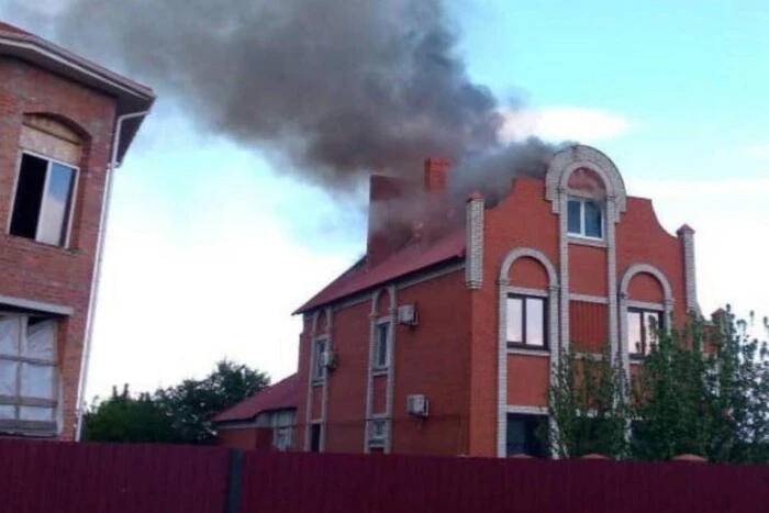 In Kursk region, a drone attacked the house of an official where Russian officers lived