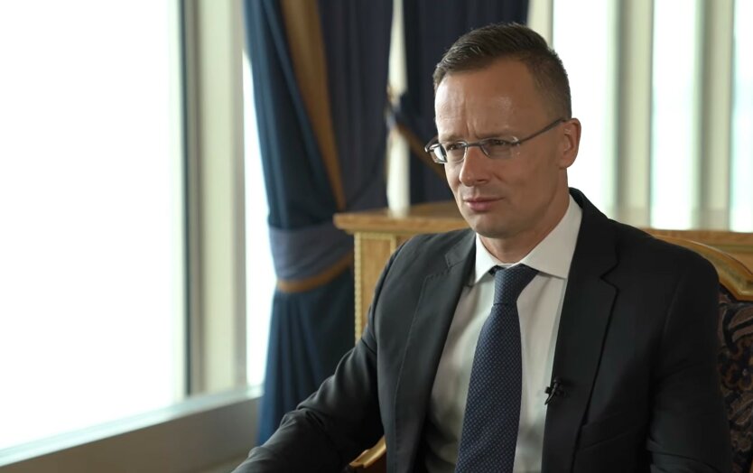 Сийярто раздувает миф о разрушительном плане Фон дер Ляйен и Зеленского