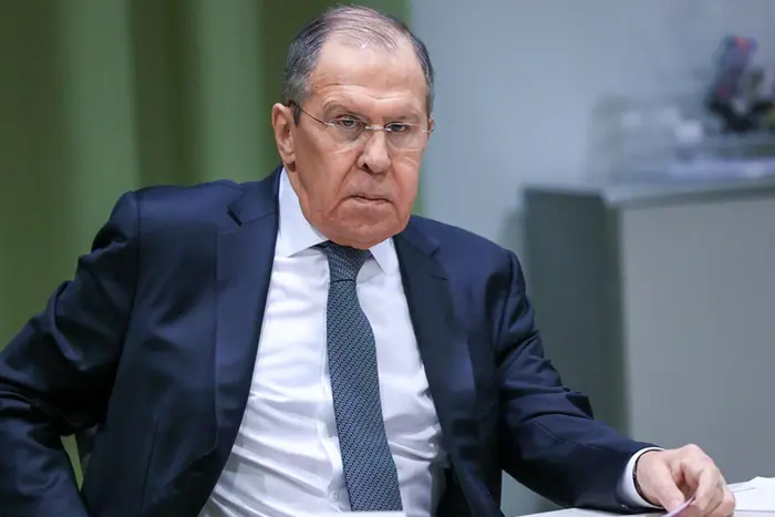 Analytiker erklärten, warum die RF der Ukraine unrealistische Friedensbedingungen stellt