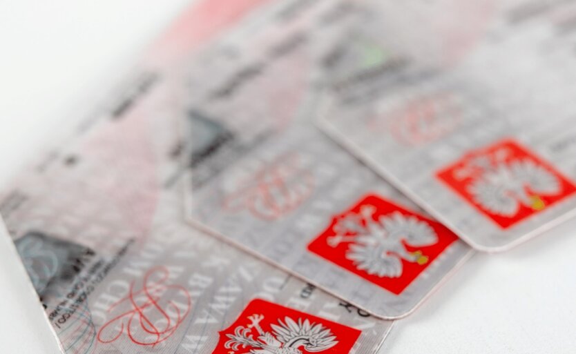 Ukrainern in Polen wurde mitgeteilt, welche Dokumente für die Beantragung der Aufenthaltserlaubnis zur Arbeit benötigt werden