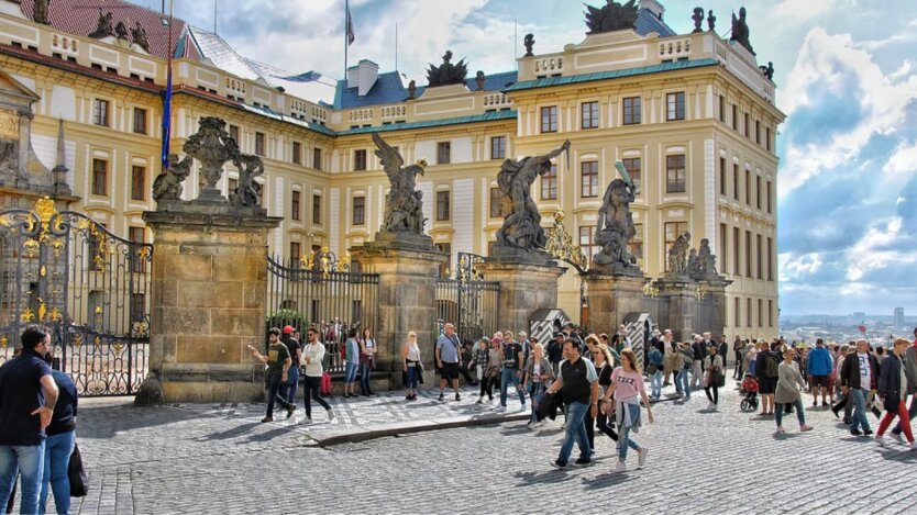 Diplome retten nicht: welche Jobs ukrainischen Flüchtlingen in Tschechien angeboten werden