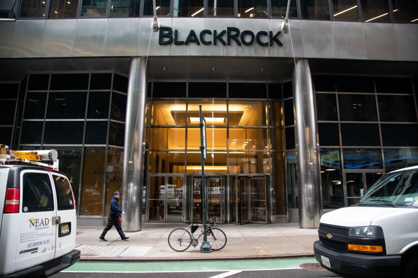 BlackRock wstrzymał poszukiwania inwestorów dla funduszu odbudowy Ukrainy: powód