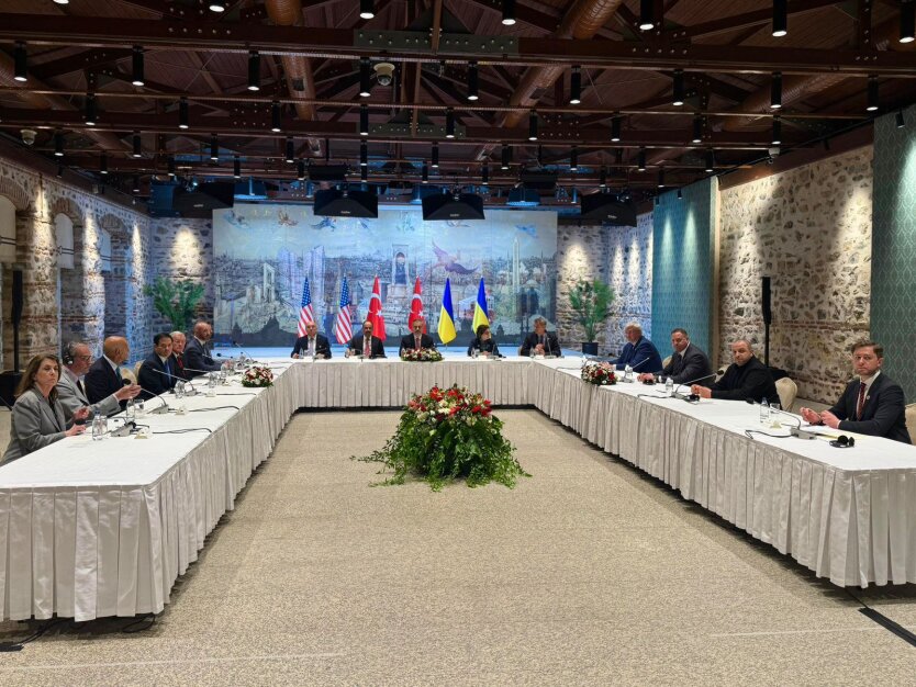 Just Theater: Zelensky Warns Russia Against False Negotiations in Istanbul