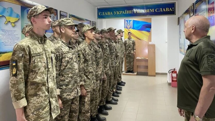 Contract 18-24: Ukrainians are told what material support soldiers receive