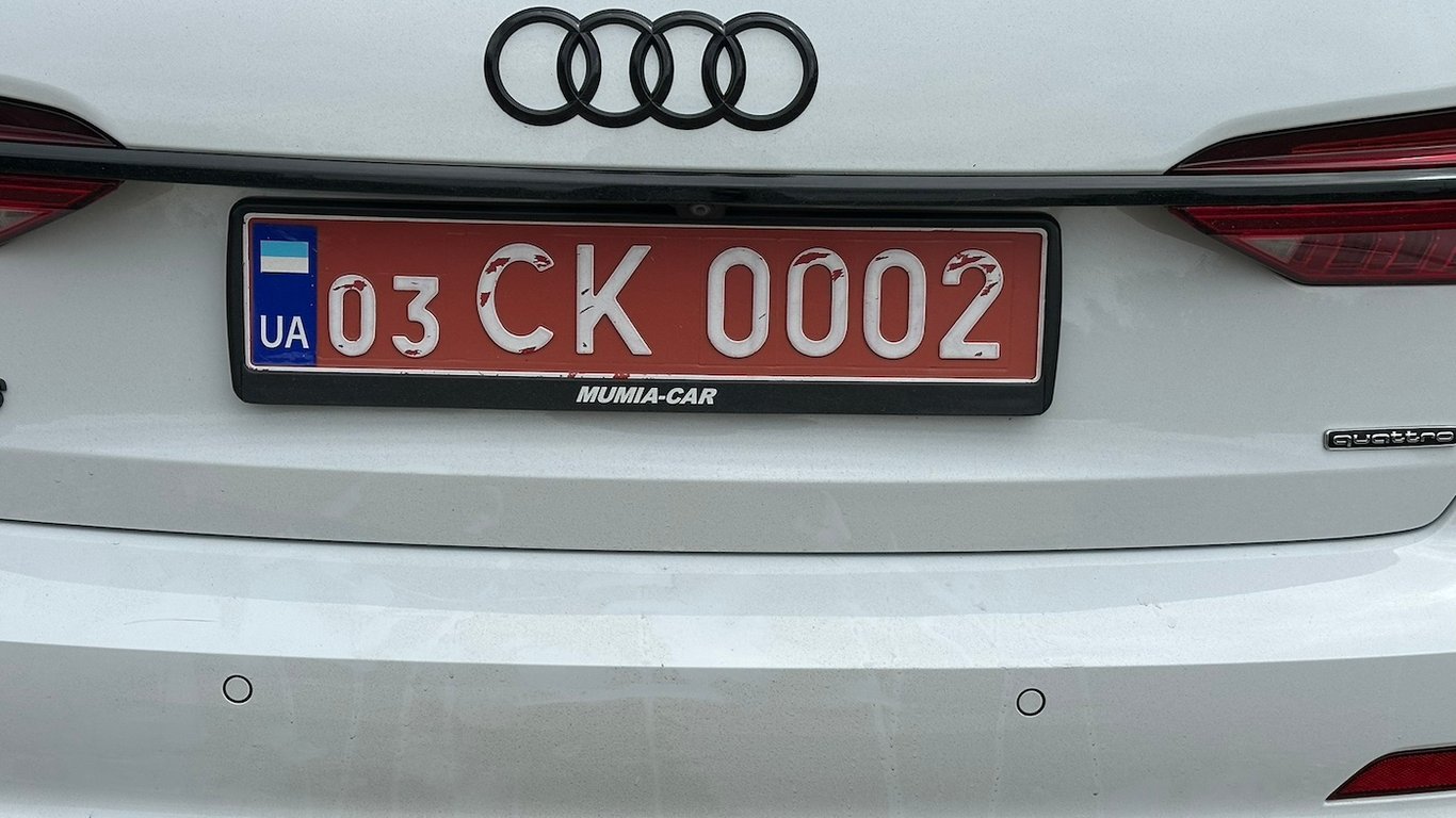 Welche Strafe für das Fahren mit Transitnummernschildern im Jahr 2025