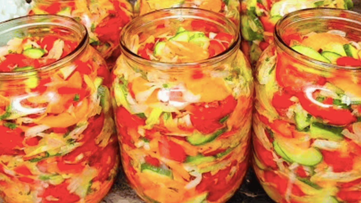 Salat 'Generalski' für den Winter - Rezept mit Gurken und Tomaten