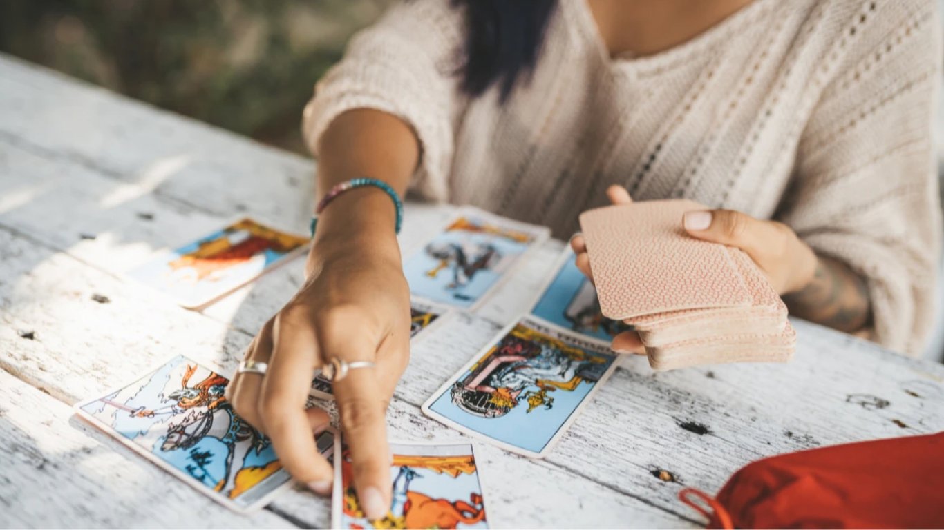 Horoskop für alle Tierkreiszeichen am 15. Juli 2025 nach Tarot