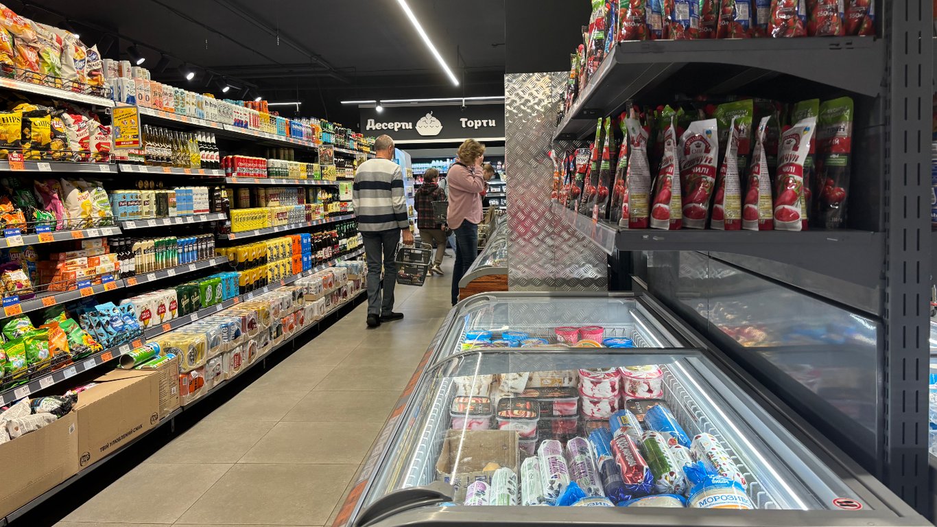 Discounts on products up to 50% — how to save half your budget