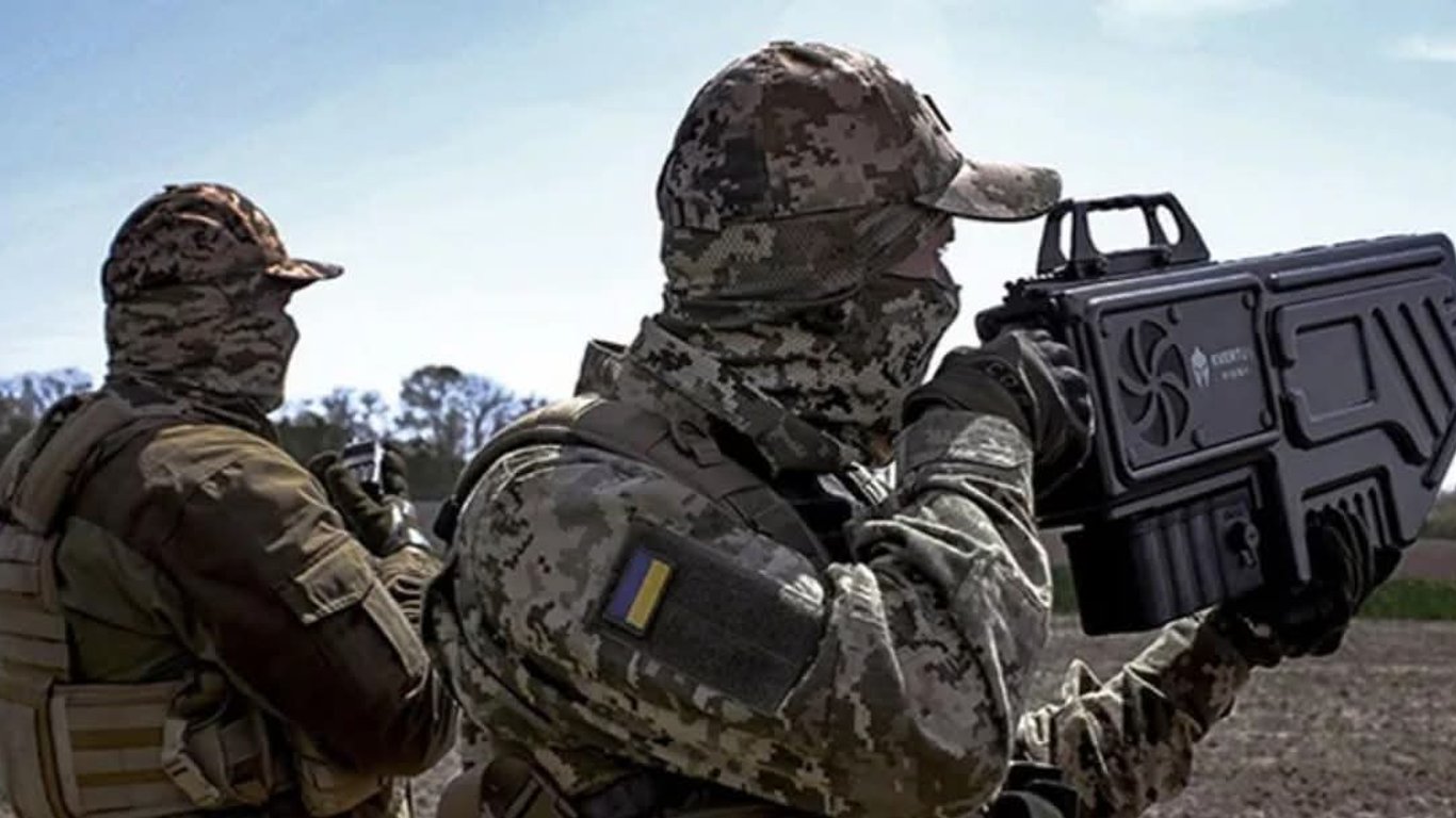 The 'Azov' needs EW experts - what are the working conditions
