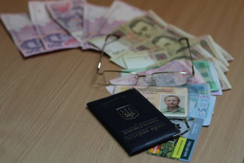 Die Indexierung der Renten hat Zuschläge 'gefressen': Wer von den Ukrainern die Zulagen verloren hat